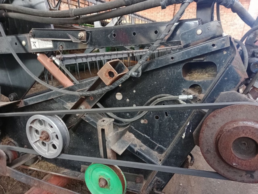 Косилка самоходная Massey Ferguson 9220 фото 16