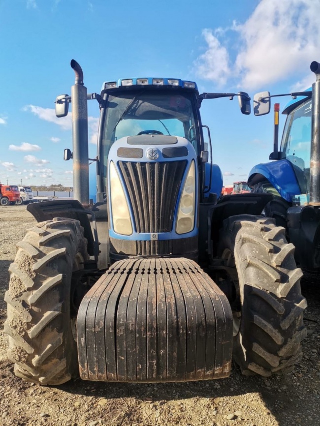 Трактор New Holland T8040 фото 9