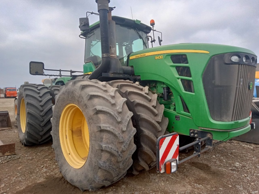 Трактор John Deere 9430 фото 2